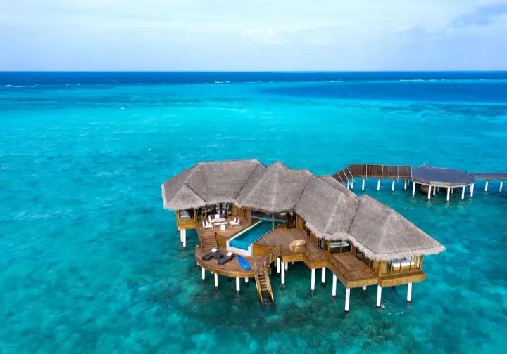 New Years Deal with 10% off and free half board at Huvafen Fushi for 7 nights